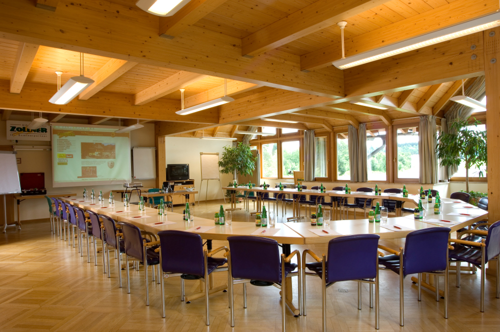 Entdecken Sie die erstklassigen Tagungsräume des Hotel Restaurant Zollner in Gödersdorf, die speziell darauf ausgerichtet sind, Ihre Veranstaltungen und Seminare zu einem vollen Erfolg zu machen.